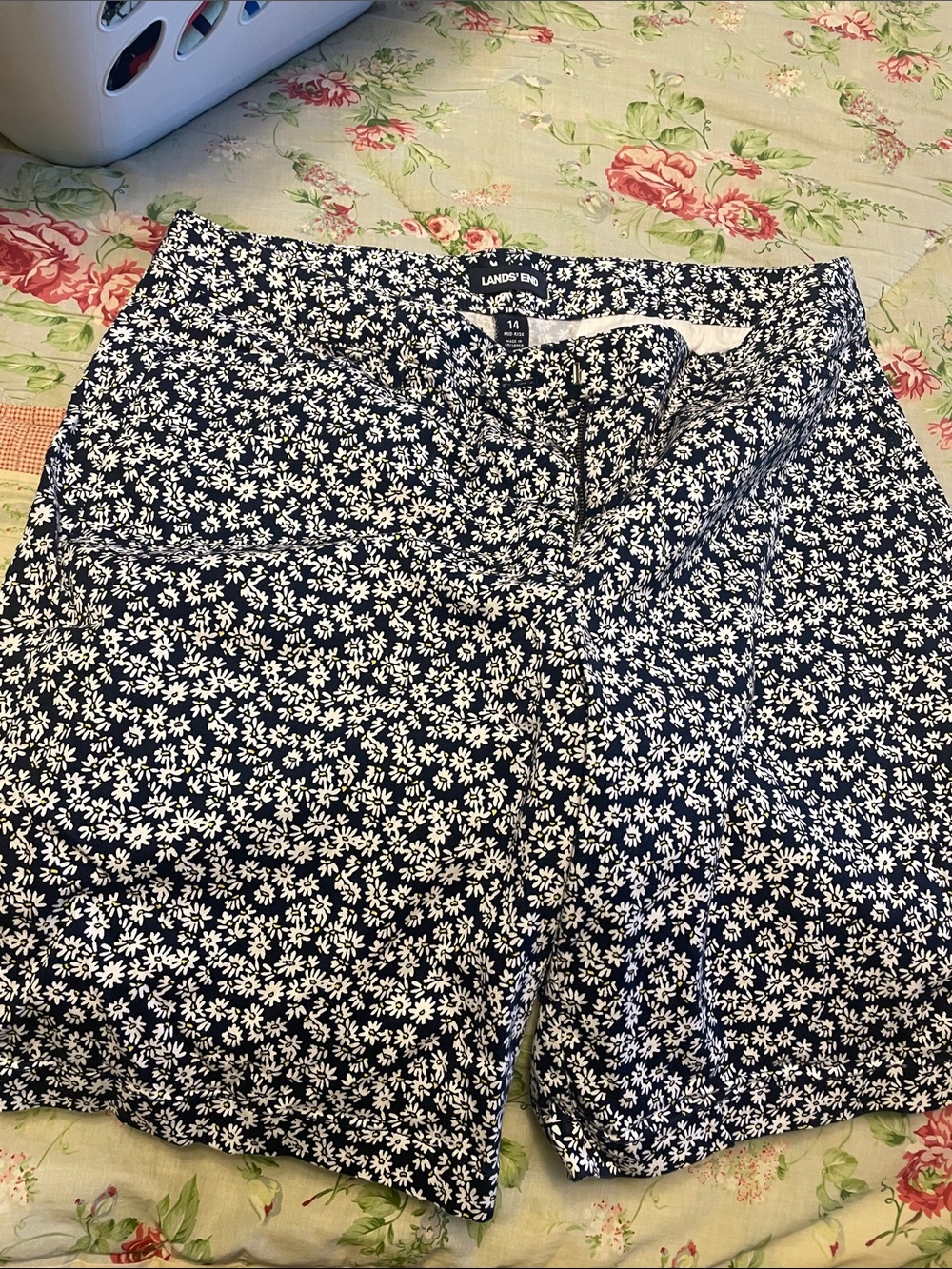 Lands' End Navy Daisy-Print Mid-Rise Shorts - Picture 2 of 3